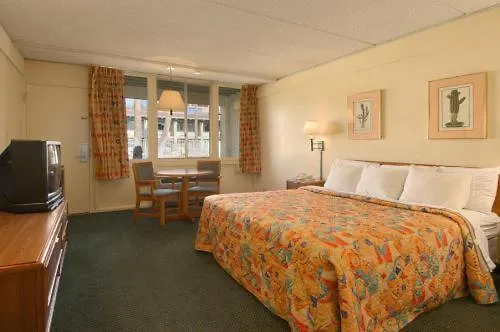 Hotel Days Inn At Scottsdale/Fashion Square Resort